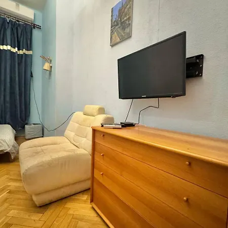 Апартаменти 4-Кімнатні В Центрі, Поруч Майдан Незалежності Kyiv Exterior photo