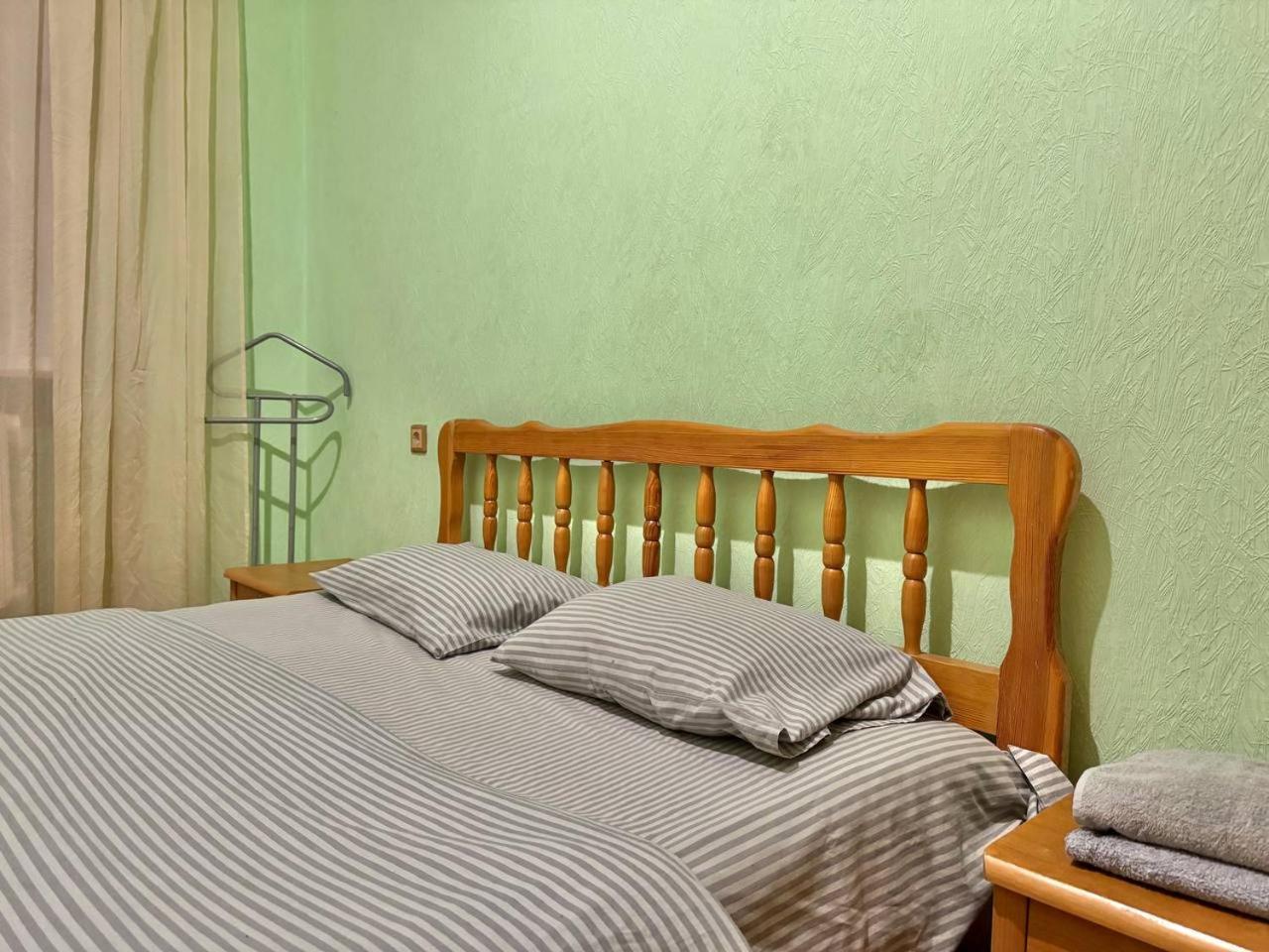 4-кімнатні в центрі, поруч майдан незалежності Apartment *